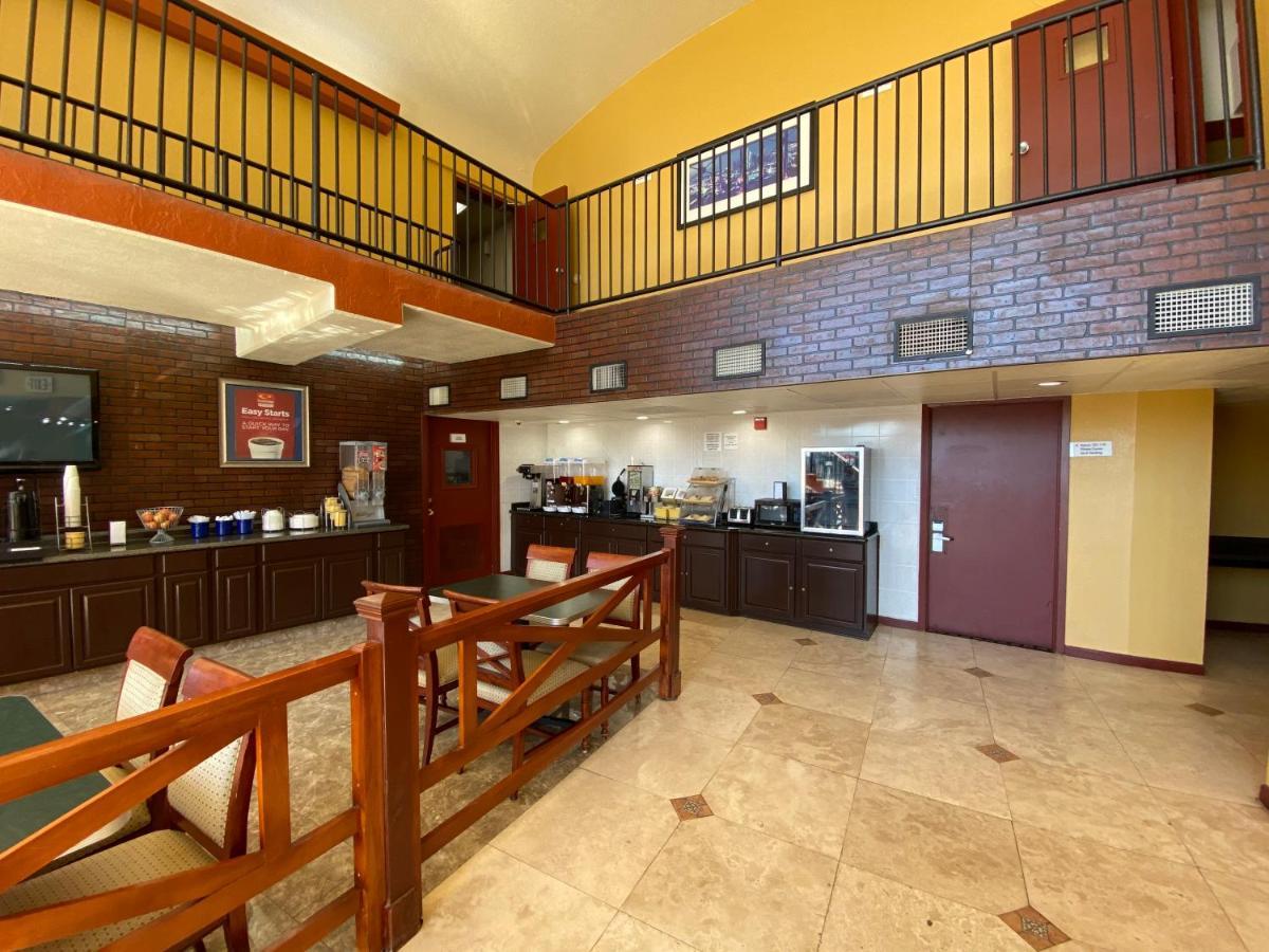 Rose City Inn & Suites 泰勒 外观 照片