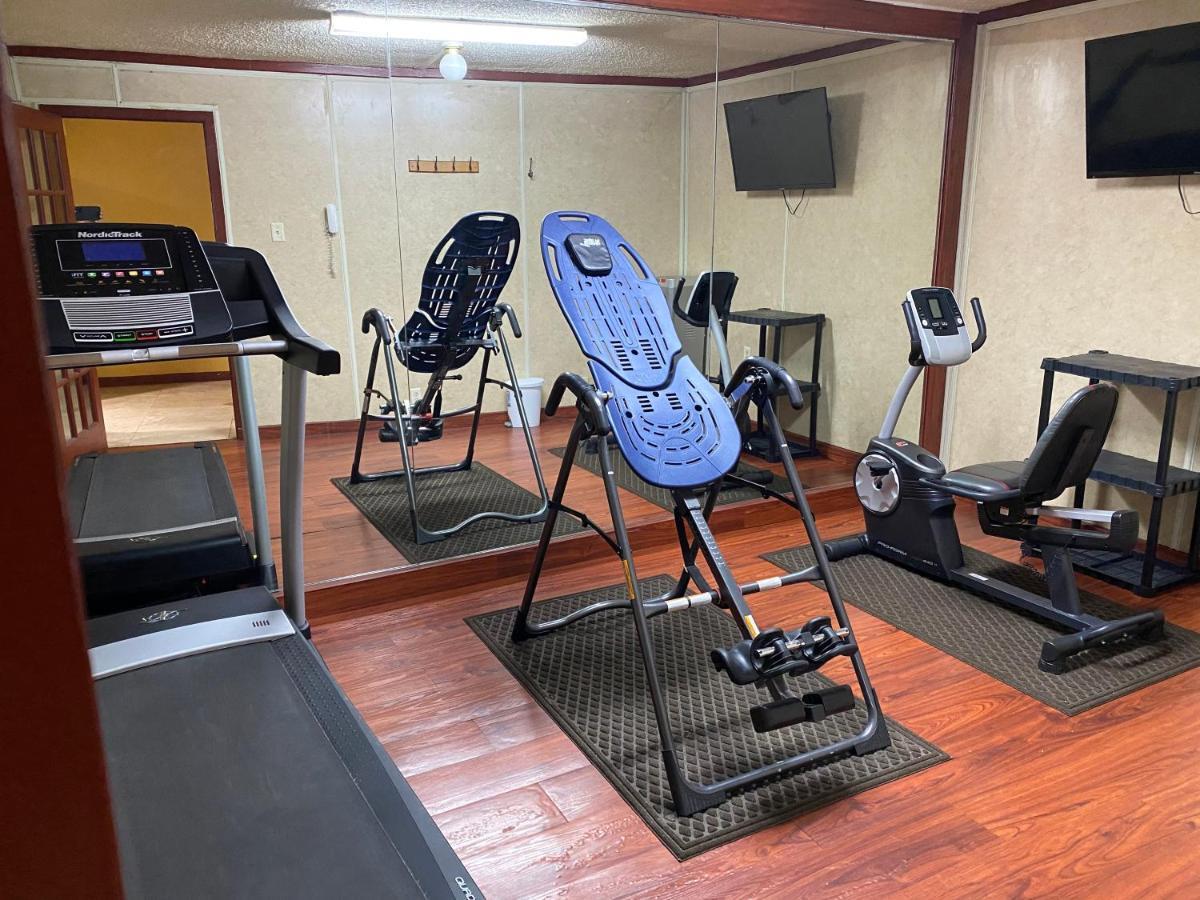 Rose City Inn & Suites 泰勒 外观 照片